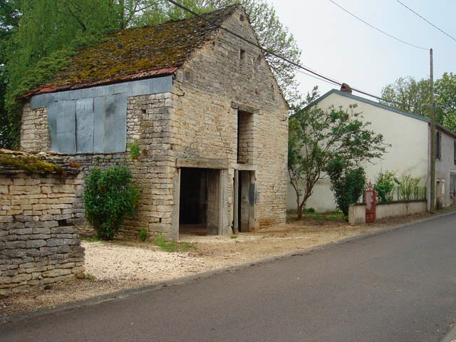 Grange à Montigny-sur-Vingeanne